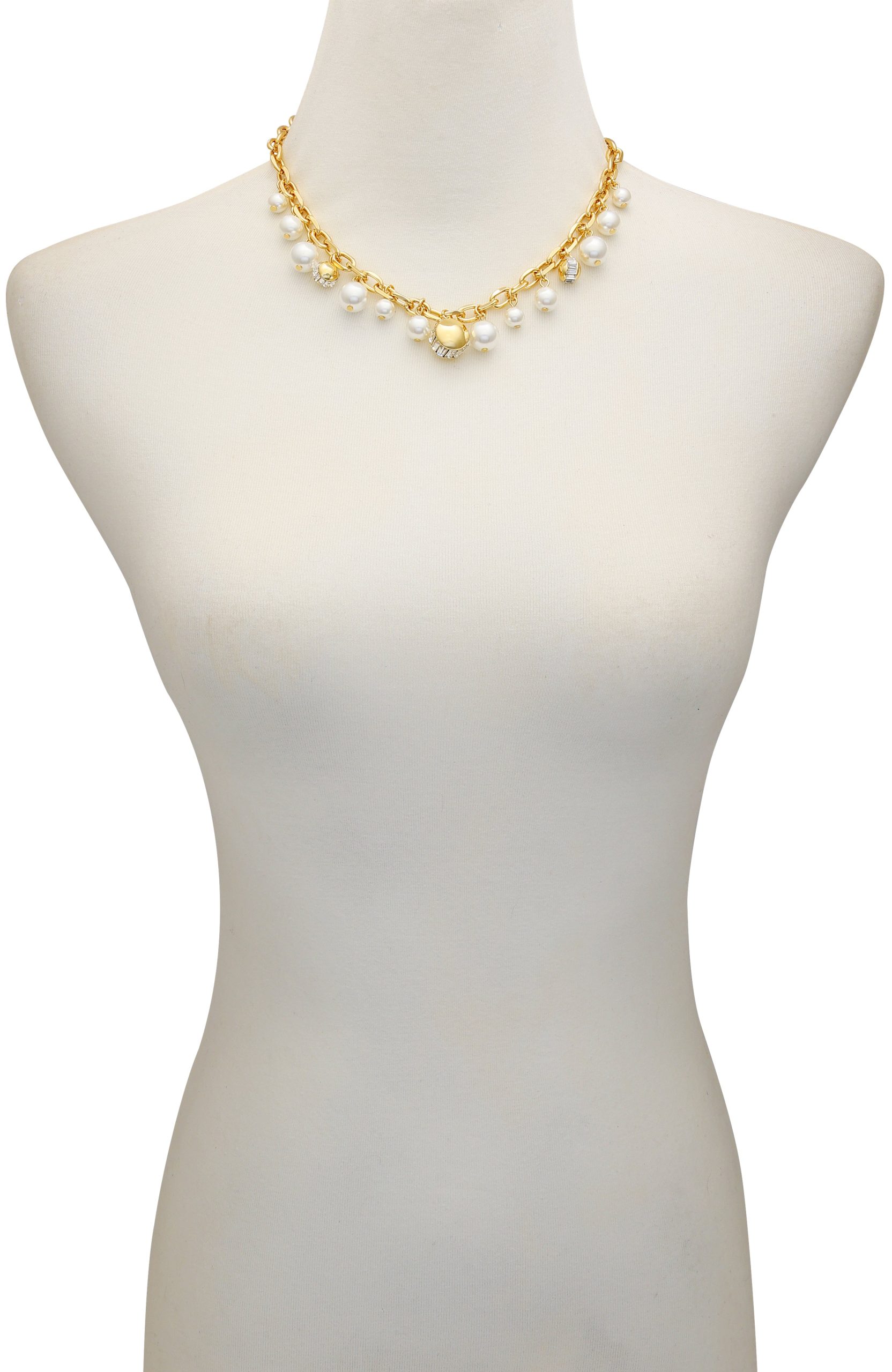 Pearl Chain Link Toggle Necklace - Image 3